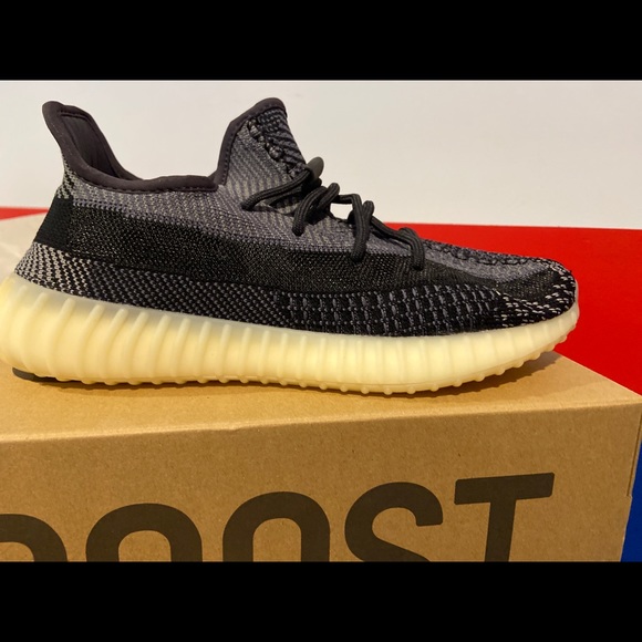 COPY - Adidas Yeezy boost 350 v2 Carbon - Picture 6 of 9